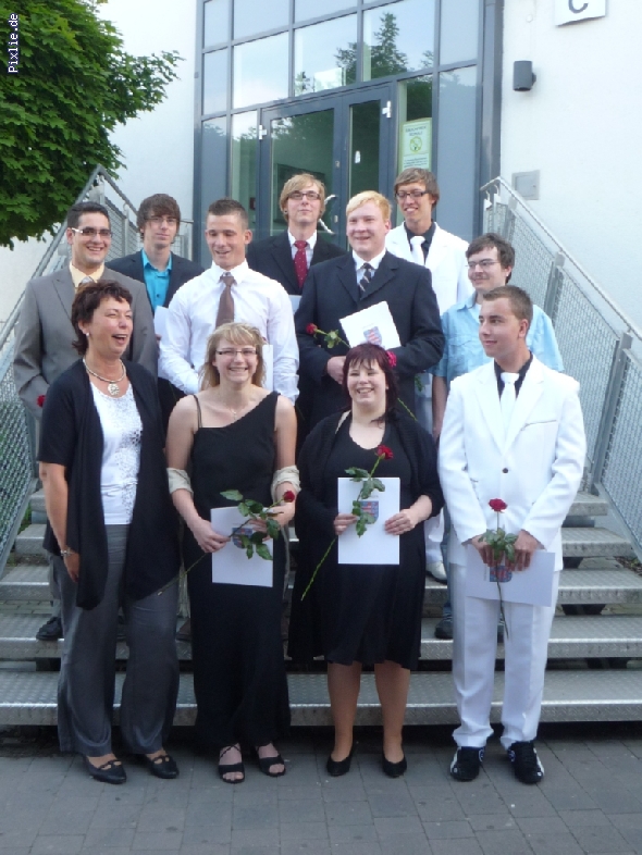 http://www.beruflichesgymnasium.de/pixlie/cache/vs_Abiturzeugnisse 2010_P1060235.JPG